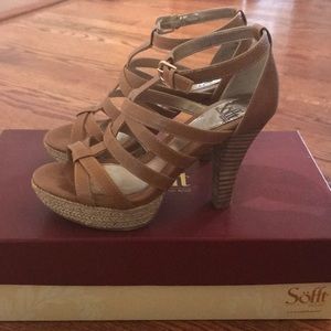 Women’s Platform Sofft strappy sandals
